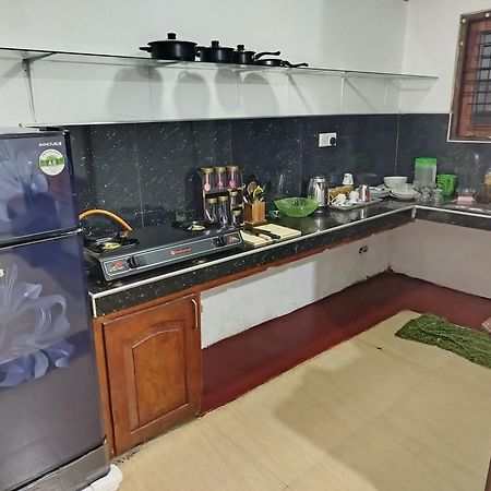 Little Villa Guest House Ахангама Экстерьер фото