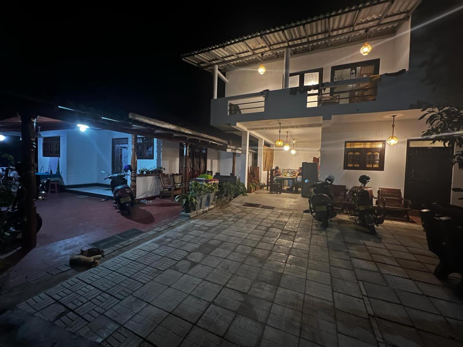 Little Villa Guest House Ахангама Экстерьер фото