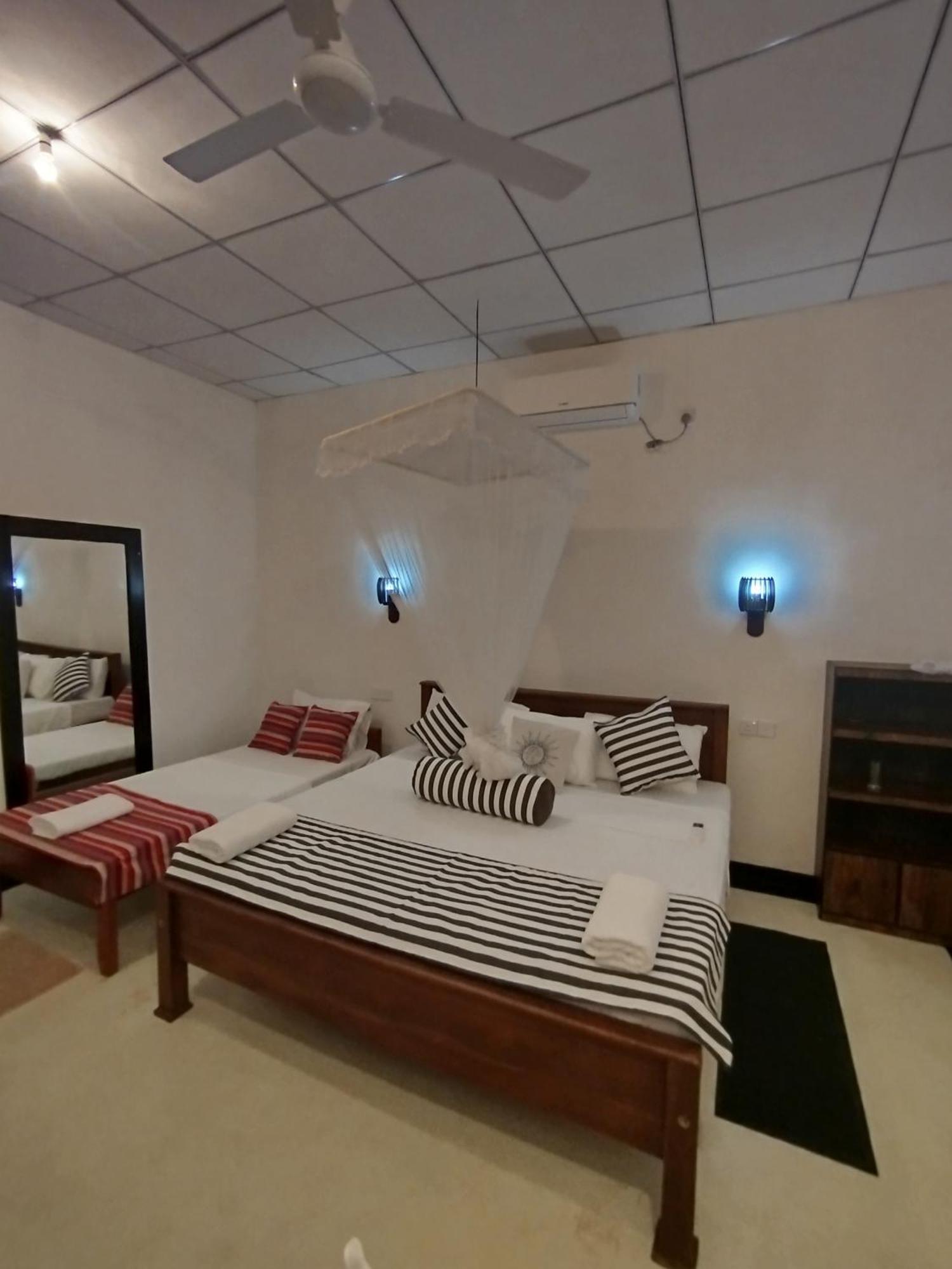 Little Villa Guest House Ахангама Экстерьер фото